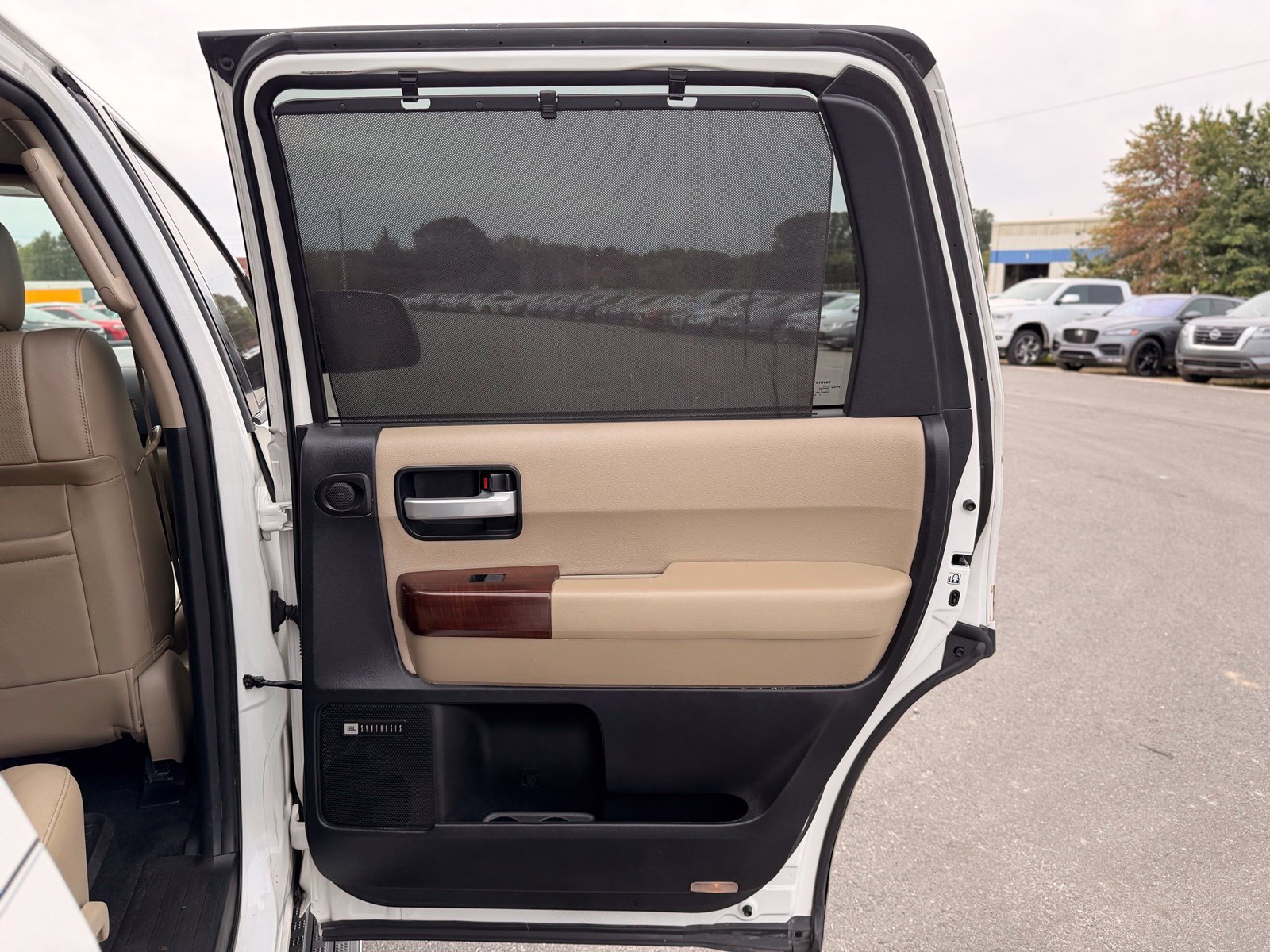 Used 2015 Toyota Sequoia Platinum RWD image 29