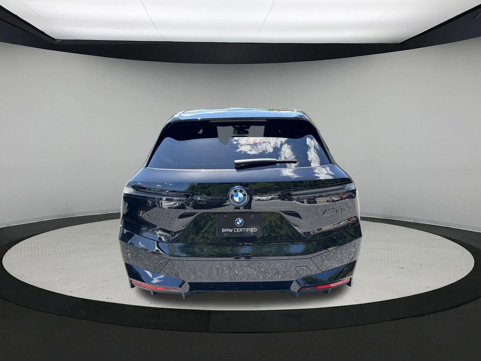 Certified 2023 BMW iX M60 w/ Executive Package AWD/4WD image 6