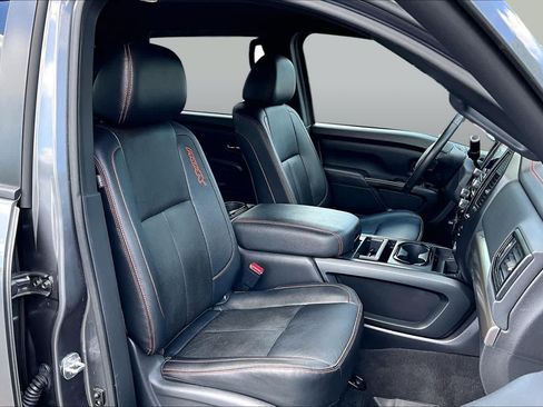 Used 2023 Nissan Titan PRO-4X w/ Pro-4x Convenience Package AWD/4WD image 8