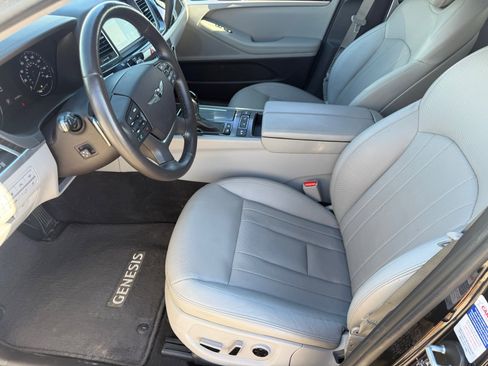 Used 2017 Genesis G80 3.8 w/ Option Group 02 image 11