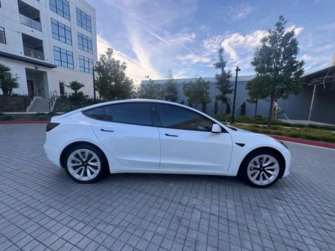 Used 2020 Tesla Model 3 Long Range AWD/4WD image 4