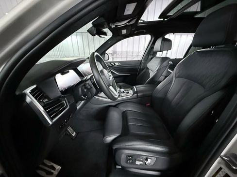 Used 2021 BMW X5 M50i w/ Executive Package image 18