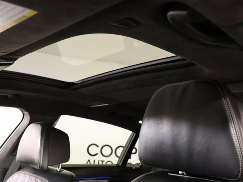 Used 2021 BMW 750i xDrive w/ Executive Package image 18