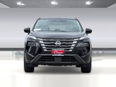 Used 2025 Nissan Rogue SV FWD image 5