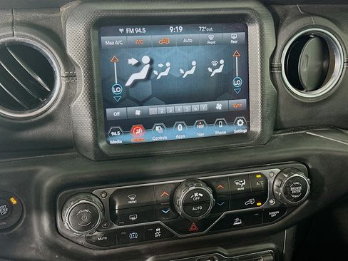 Used 2023 Jeep Wrangler Unlimited Sahara AWD/4WD image 24