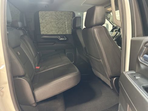 Used 2024 Chevrolet Silverado 2500 LTZ w/ LTZ Convenience Package image 12