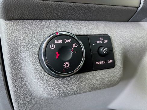 Used 2013 GMC Acadia SLE FWD image 10
