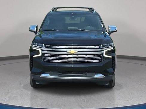 Used 2021 Chevrolet Suburban Premier w/ Premium Package AWD/4WD image 2