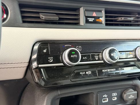 Used 2024 Honda Pilot EX-L image 8