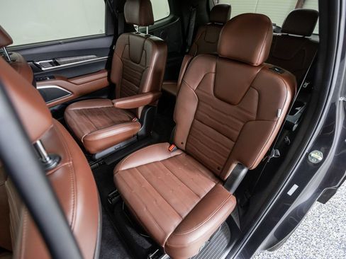 Used 2025 Kia Telluride SX Prestige AWD/4WD image 35