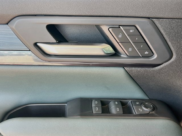 New 2027 GMC Terrain AT4 w/ Convenience Package III AWD/4WD image 13