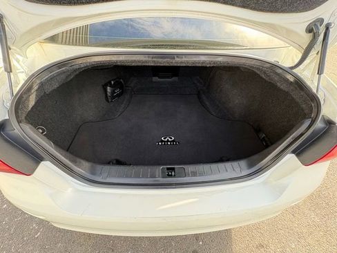 Used 2017 INFINITI Q70 L 3.7 w/ Deluxe Touring Package image 32