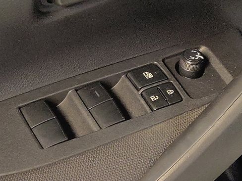 Used 2022 Toyota Corolla LE image 27