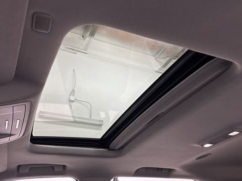 Used 2020 GMC Yukon SLT image 27