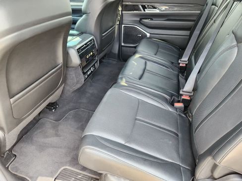 Used 2022 Jeep Wagoneer Series II w/ Premium Group I RWD image 27