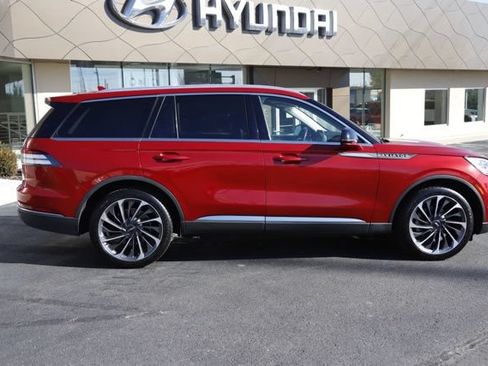 Used 2020 Lincoln Aviator Reserve w/ Equipment Group 202A AWD/4WD image 2
