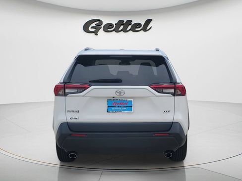 Certified 2021 Toyota RAV4 XLE FWD image 6