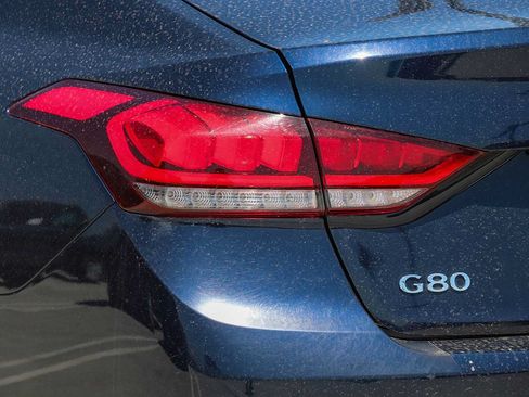 Used 2018 Genesis G80 3.8 RWD image 9