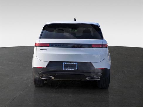 New 2026 Land Rover Range Rover Sport SE image 5