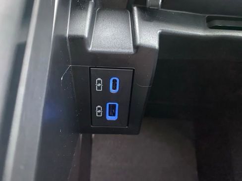 Certified 2023 Toyota Sienna LE image 24