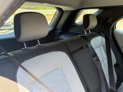 Used 2019 Chevrolet Equinox LS FWD image 27