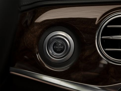 Used 2019 Mercedes-Benz S 560 Sedan image 62