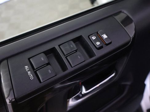 Used 2024 Toyota 4Runner TRD Off-Road image 33