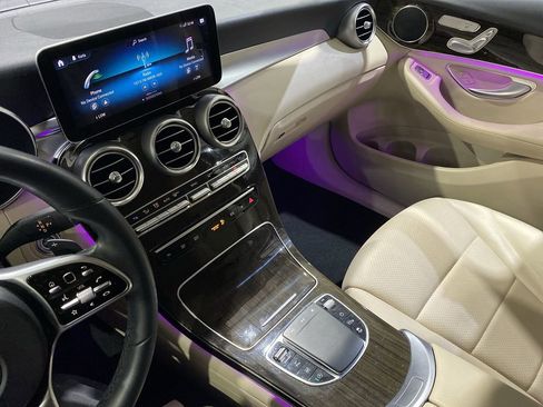Certified 2022 Mercedes-Benz GLC 300 w/ Premium Package Lite image 8