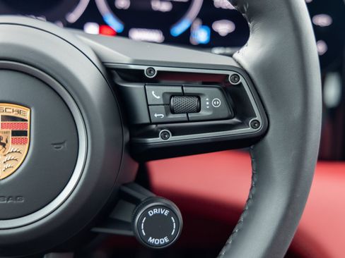 Used 2025 Porsche Taycan 4 Cross Turismo image 15