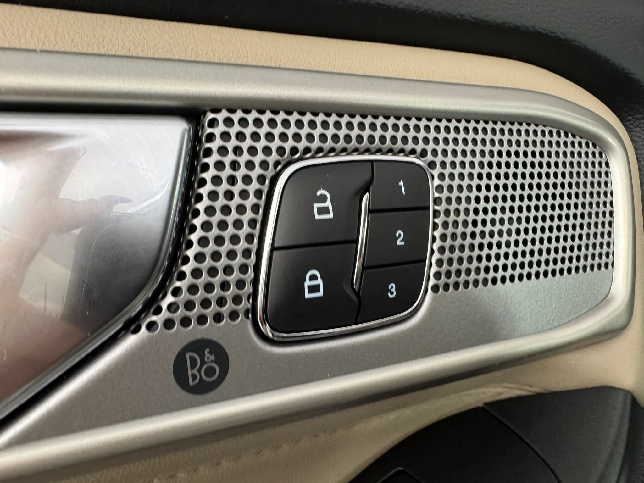 Used 2020 Ford Explorer Limited AWD/4WD image 44