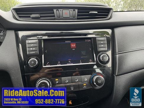 Used 2018 Nissan Rogue S AWD/4WD image 20