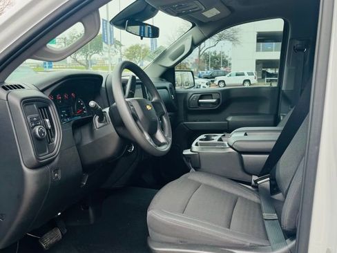 Used 2023 Chevrolet Silverado 1500 Custom image 10
