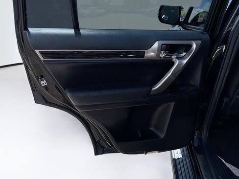Used 2014 Lexus GX 460 AWD/4WD image 28