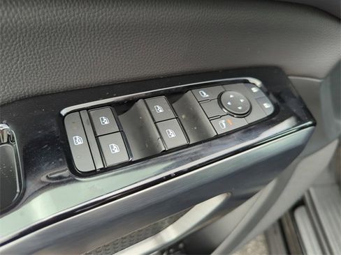 New 2025 Nissan Pathfinder SL image 26