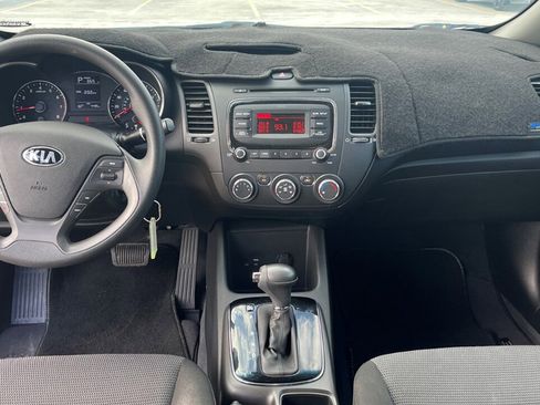 Used 2017 Kia Forte LX FWD image 9