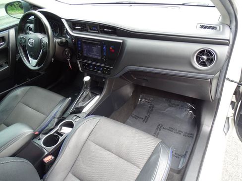 Used 2019 Toyota Corolla SE FWD image 31