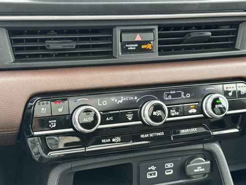 Certified 2025 Honda Pilot Elite image 27