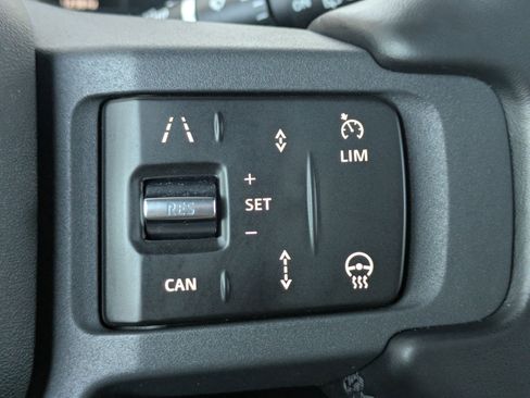 Certified 2024 Land Rover Defender 110 X-Dynamic SE image 17