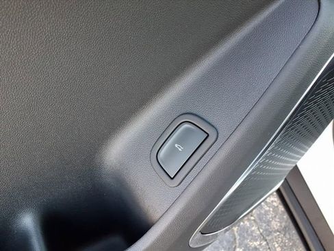 New 2026 GMC Acadia Elevation image 16