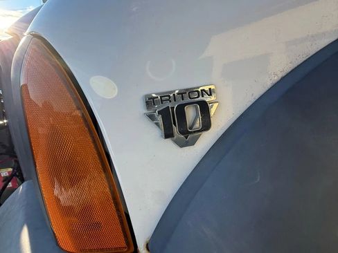 Used 2005 Ford F450 4x4 Regular Cab Super Duty image 9