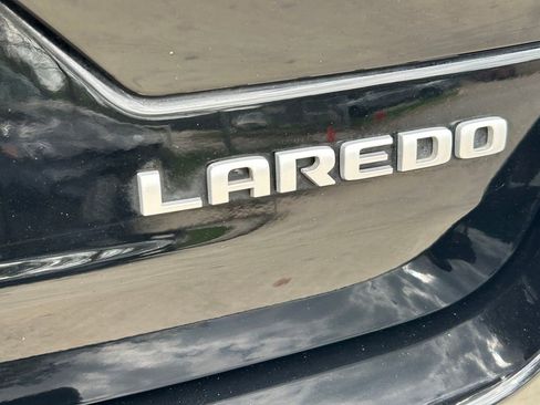 Used 2024 Jeep Grand Cherokee Laredo X image 14
