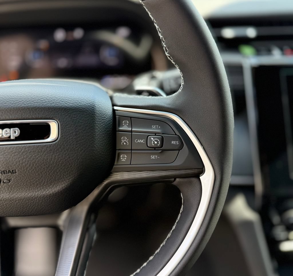 New 2026 Jeep Grand Cherokee Laredo X AWD/4WD image 23