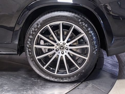 Used 2025 Mercedes-Benz GLS 450 4MATIC image 9