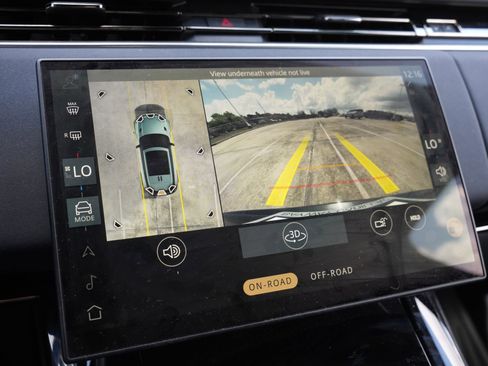 Used 2024 Land Rover Range Rover Sport SE image 13