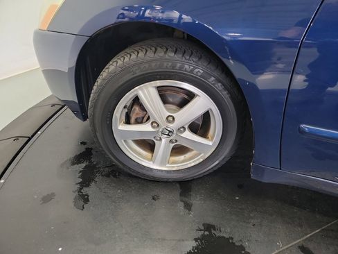 Used 2004 Honda Accord EX image 29