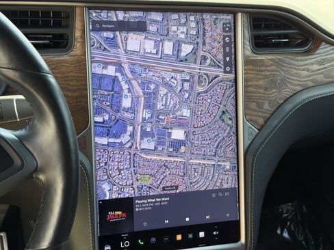 Used 2020 Tesla Model X Performance AWD/4WD image 13