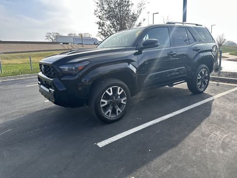 Used 2025 Toyota 4Runner TRD Sport image 5