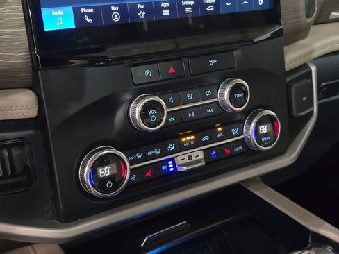 Used 2023 Ford Expedition Max Limited image 28