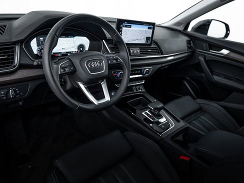 Certified 2025 Audi Q5 2.0T Premium Plus w/ Premium Plus Package image 8