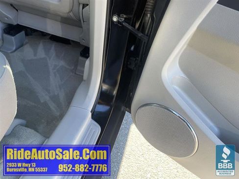 Used 2008 Saturn Vue XE image 31